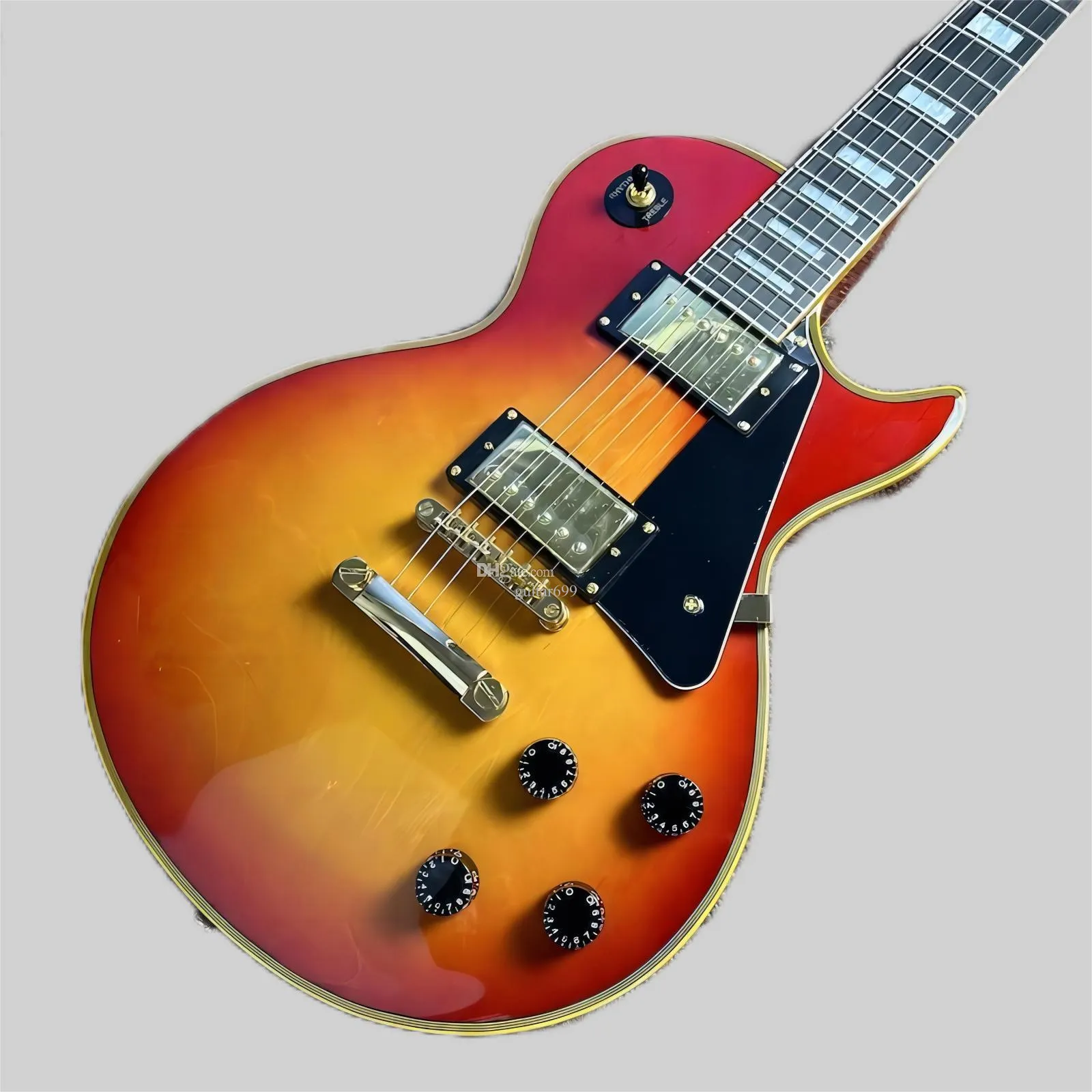 Nowa wysokiej jakości miód gitara elektryczna z żółtym wiązaniem i logo złotą gitarą sprzętową do szybkiego transportu