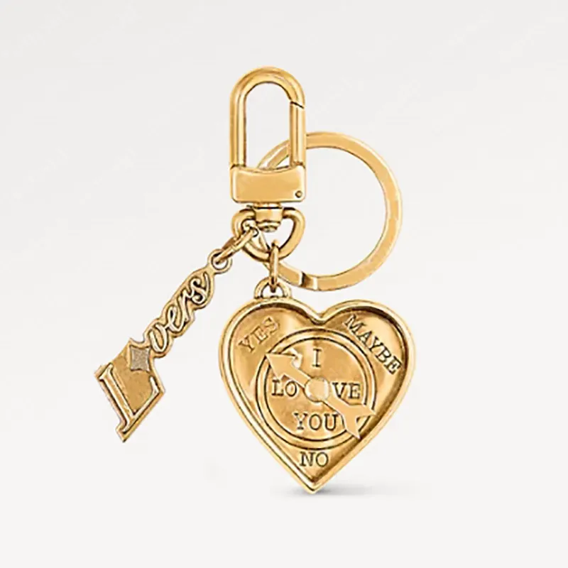 Lovers Heart Designer Keychain for Women Luxury Mens Designer Keyring Fashion Par Llaveros Gold Key Chain Bag Charm