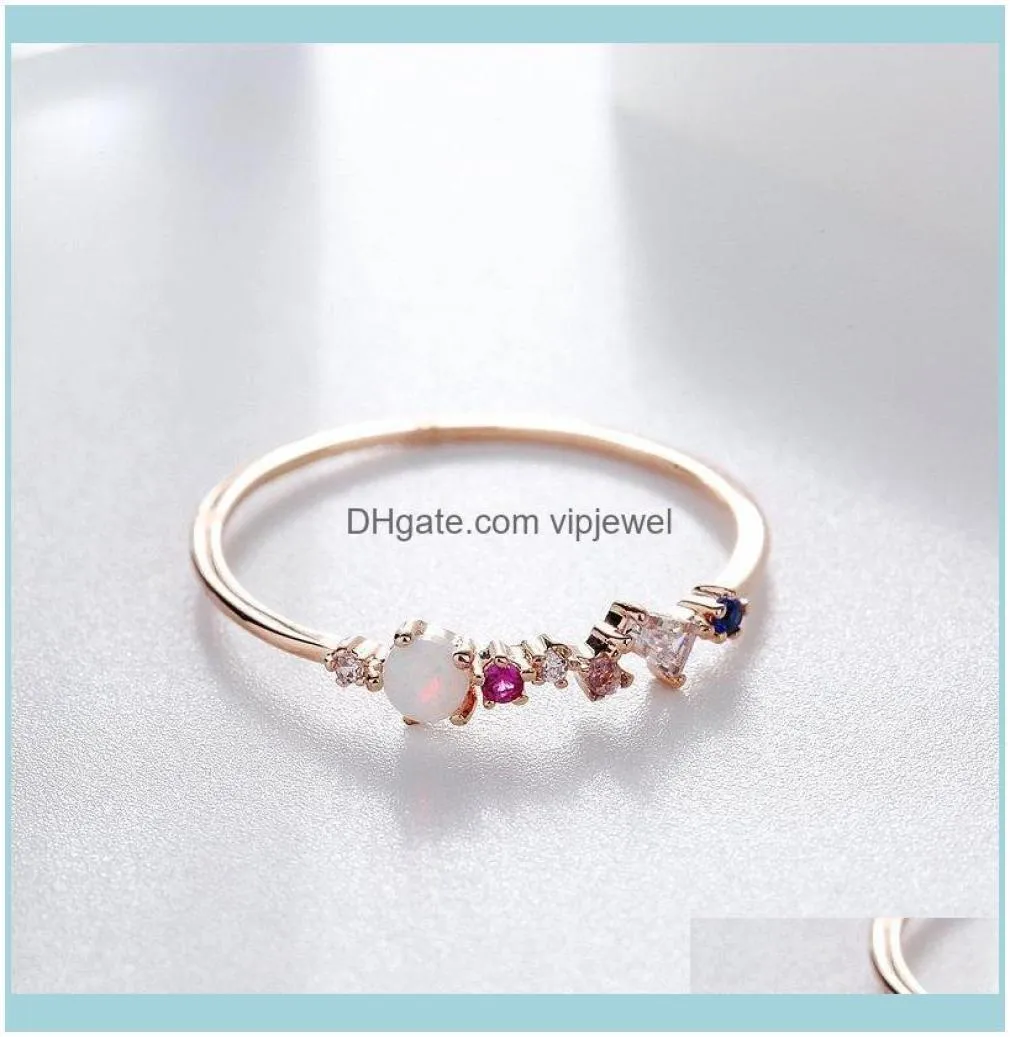 Cluster anneaux bijoux en pierre opale colorée bague de zircon cubique pour les femmes couleurs en or rose unique conception de conception livraison zwlkg3938818