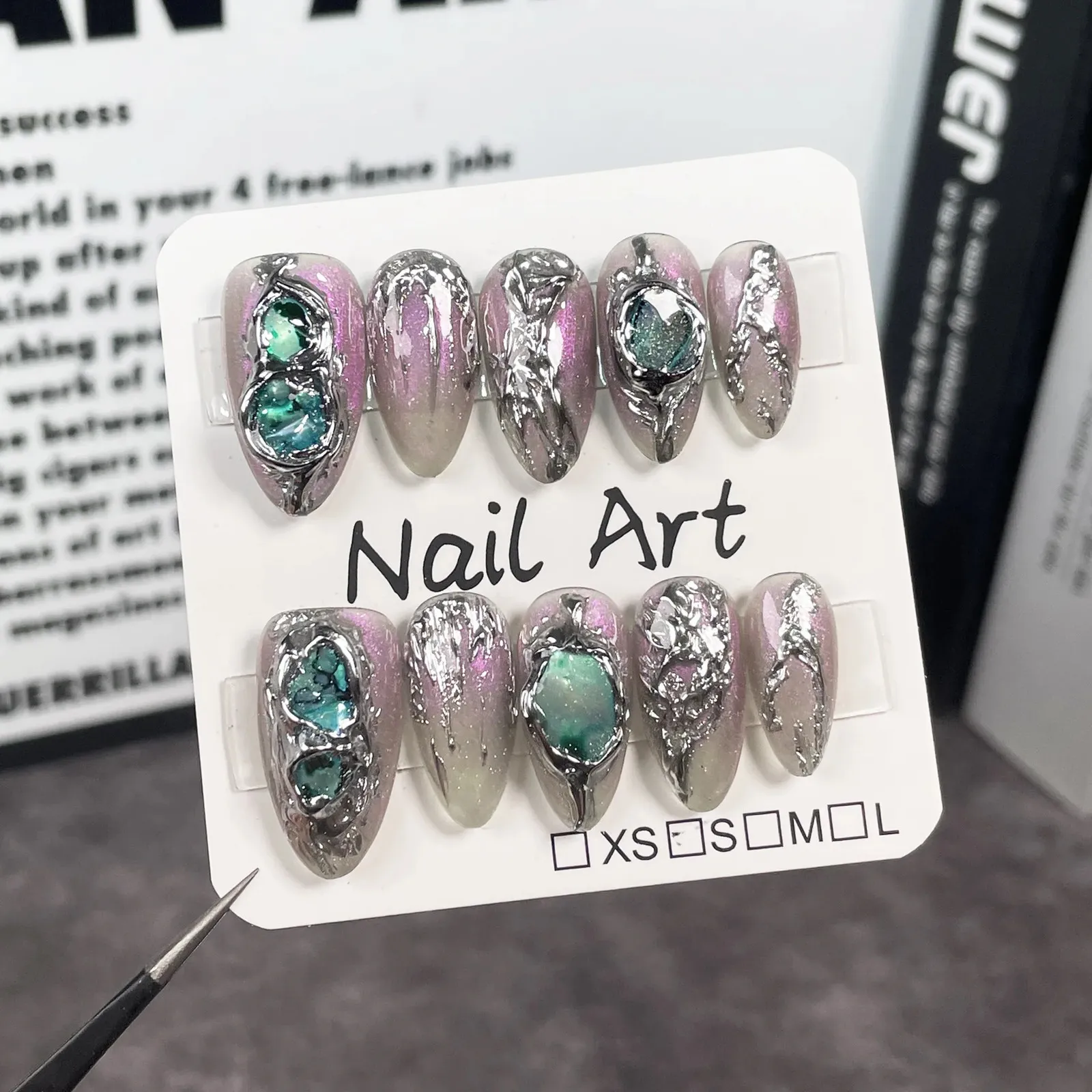 10Pcs Gradient Shiny Handmade Press On Nails Almond False Full Cover Metallic Butterfly Design Manicure Wearable Nail Tips 240419