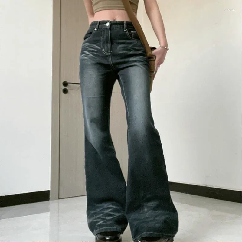 Jeans femminile 2024 pantaloni europei e americani svasati donne strette micro pigro donne
