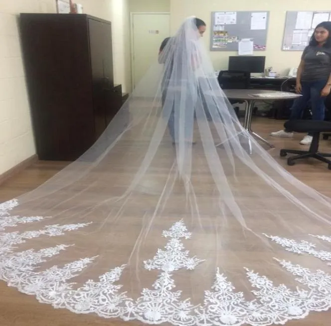 Uma camada de renda de 4 metros de comprimento véu de casamento com pente de tule de marfim branco véu de noiva para casamento3270287