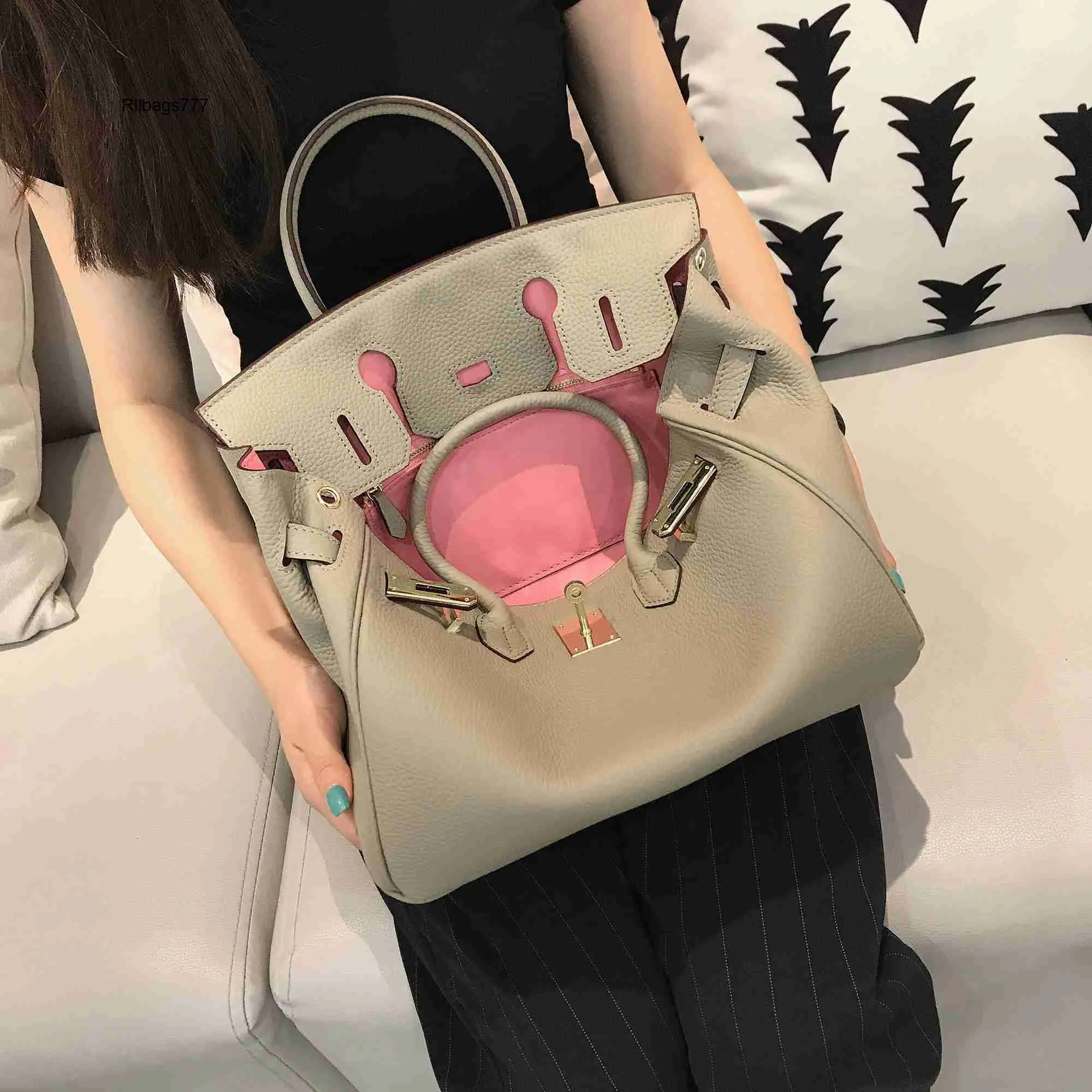 Women Leather Handbag BK L and Summer Spring New Head Leather Litchi Pattern Bag Lock Leather Womens Bag Handbag Womens Bag