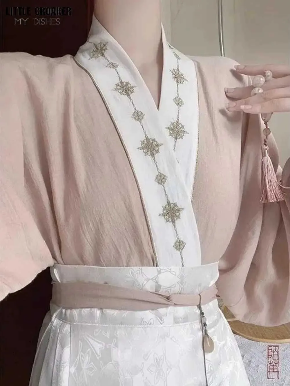 Ethnische Kleidung neuer chinesischer Stil Hanfu verbesserte Erwachsene Ming-Dynastie Kostüm Neues High-End-Weißgold-Frauen-Chinesische Pferd-Gesichtsrock-Set
