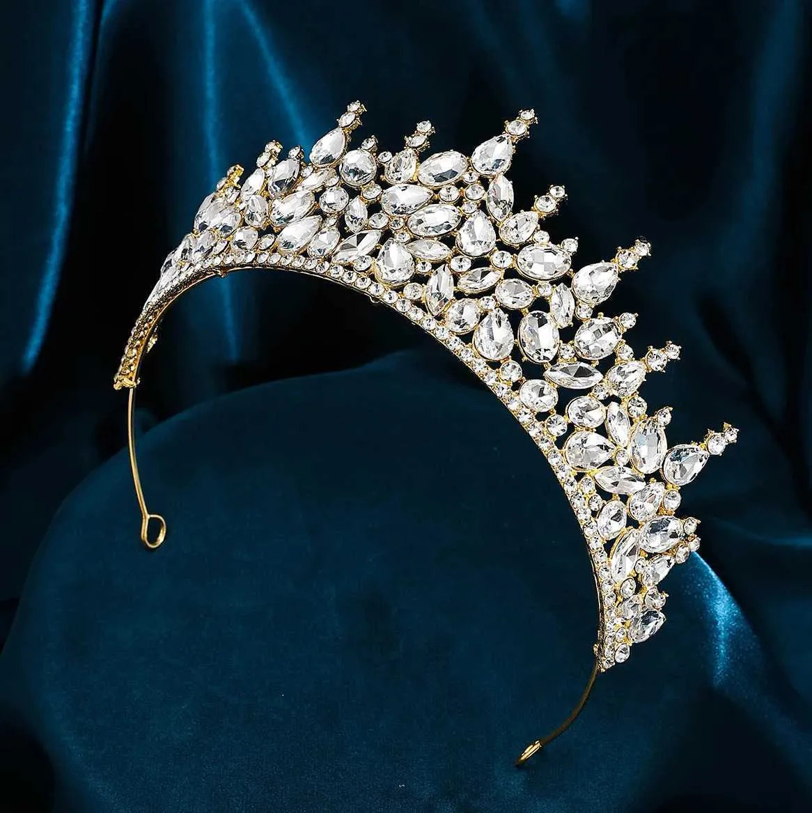 Tiaras Fashion Elegant White Crystal Tiara Crown Wedding Hair Bijoux Bride Bride Luxury Queen Girls Couronne Accessoires