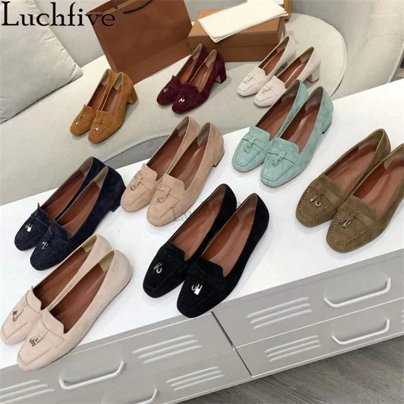 Scarpe casual di lusso Comfort Walk Flat Women Suede Suede Pendant Round Toe Slip-on Mares Classics Summer Classics Brand