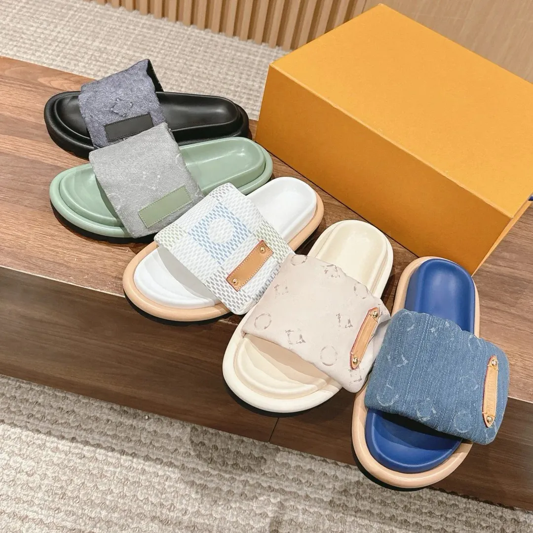 Piscine en jean de qualité supérieure glissement de diapositive femme pantoufles brunes fleur d'été SUMBRE SANDALE SANDALE MENSE VOYAGE CONCUTÉES Chaussures de luxe Loafer Designer Sliders Sandals Beach Mule