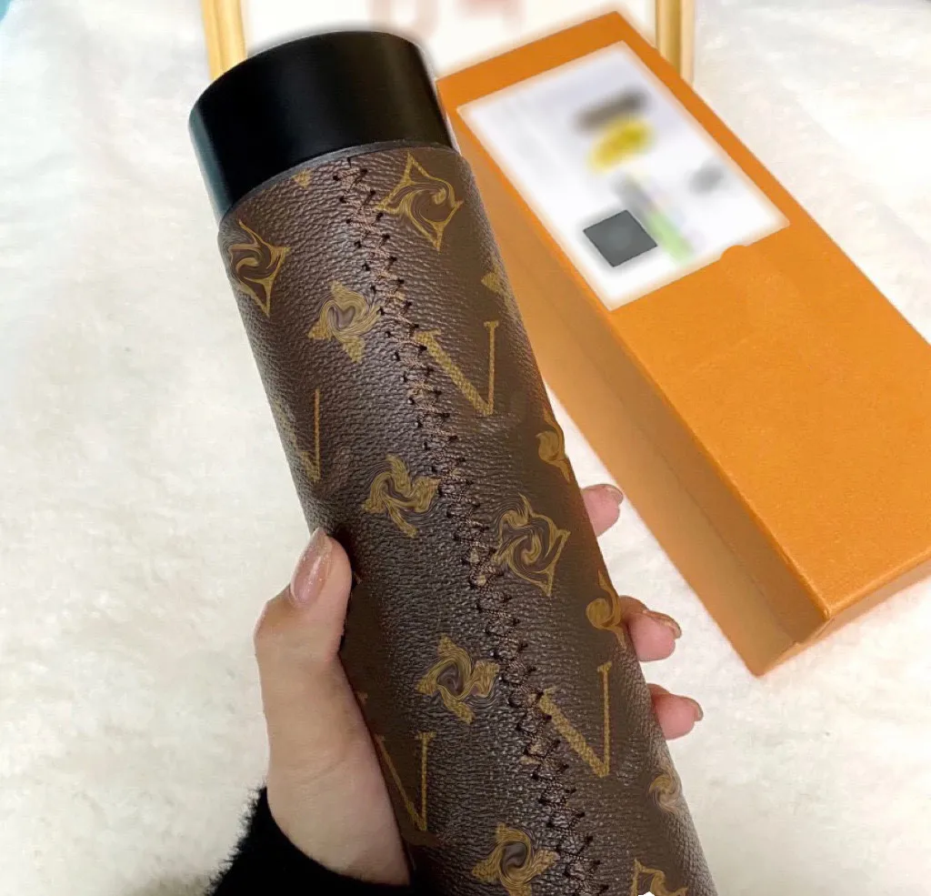 Nuevo diseñador de lujo Vacuum Cup Mujeres para hombres al aire libre Termos de invierno Cazas de agua caliente con letras de impresión textil Comercial Cad24042903