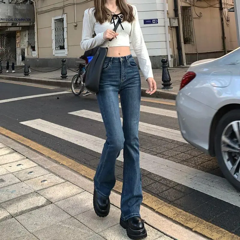 Kvinnors jeans Micro Fleared Woman Y2K 2024 Spring Chic Clotle Empire Midja Streetwear Denim Pants Multicolor Casual Byxor Black Blue