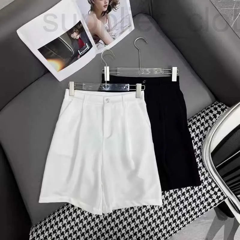 Designer de shorts femininos Primavera e verão Novo Nanyou MIU Moda versátil bordado letra metal fivela simples generosa cintura alta para mulheres psk6