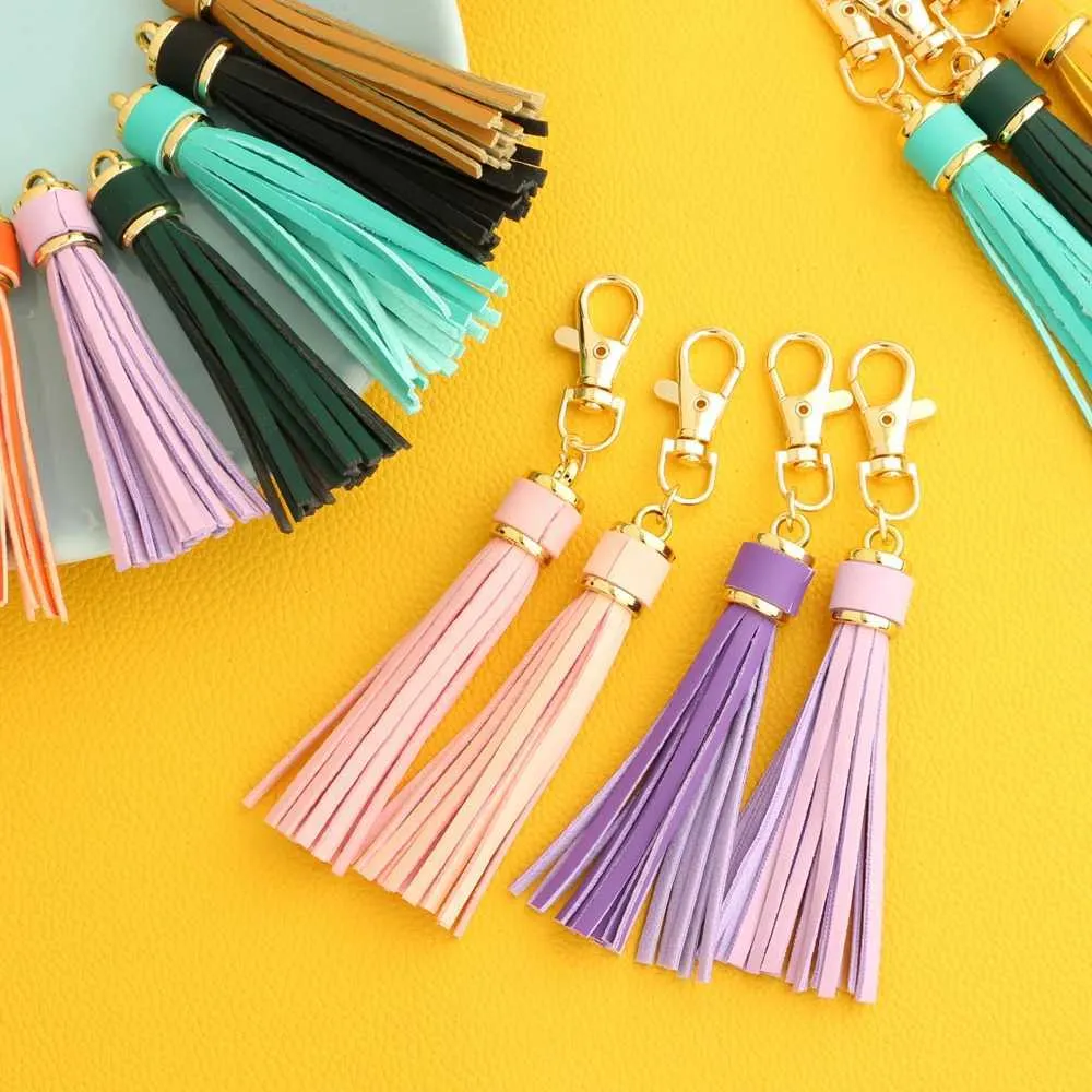 Keychains Lanyards Norkeer New Fashion Tassel Keychain Womens mignon Sac de porte-clés Pu en cuir Pu Car Keychain Edge Bijoux Q240429