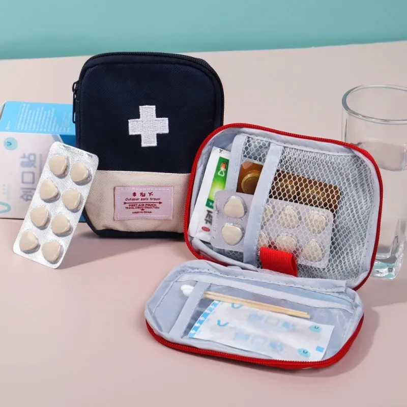 Nieuwe draagbare medicijntas Schattige EHBO KIT Medische noodkits Kits Organisator Outdoor Huishoudelijk Huishoudelijk Pill Storage Bag Travel- voor schattige EHBO-kit