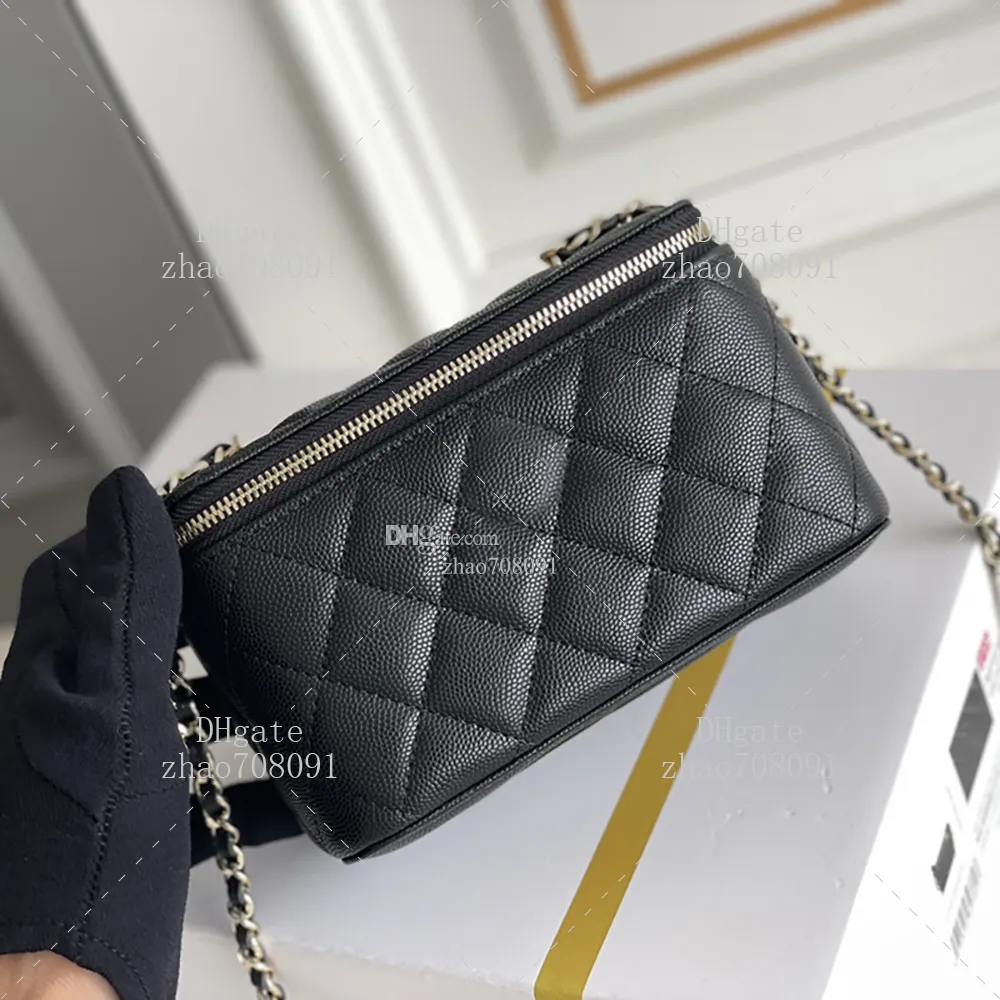 【後払い手数料無料】 Designer Genuine Leather Black Vanity Bag With Chain Strap 小物