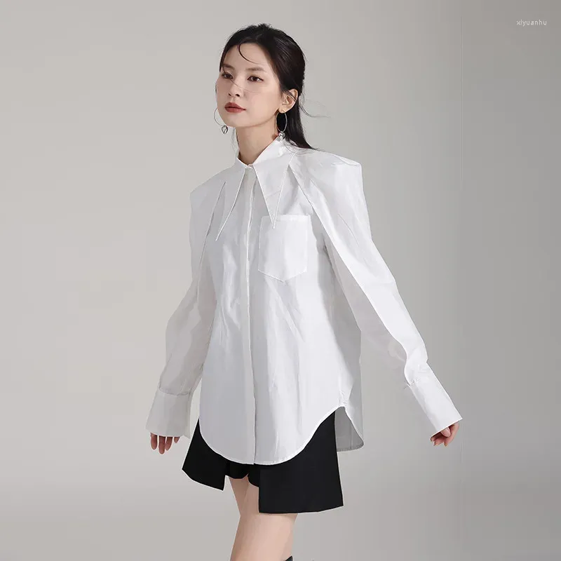 Kadın Bluzları Superaen Sonbahar 2024 Gevşek Yaka Beyaz Gömlek Düzensiz Çift Kollu Günlük Gömlekler