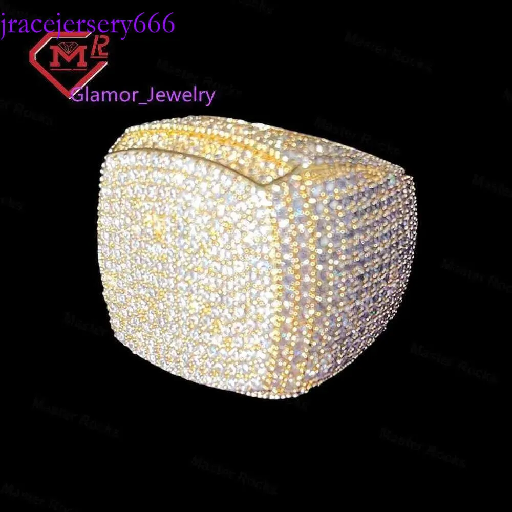 Anneaux Sier sterling entièrement glacés avec design de coussin de réglage de broches VVS Diamond Hip Hop Ring Moissanite