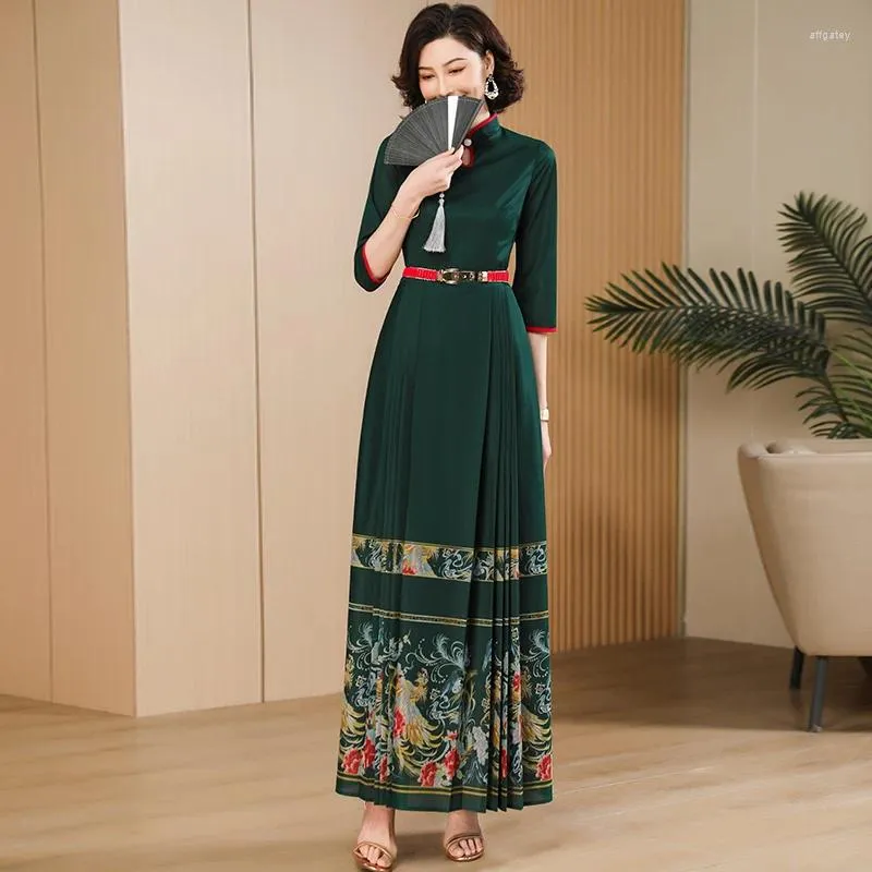 Повседневные платья китайский стиль зеленый жаккардовый взлетно -посадочный полос