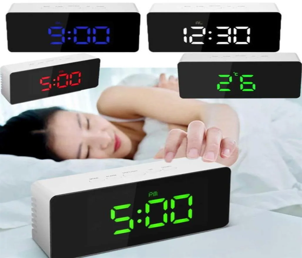 LED Digital Alarm Chloge Large Mirror USB électronique Clocks Multifonction Snooze Thermomètre Afficher Temps Night LCD Table d'éclairage DES3070953