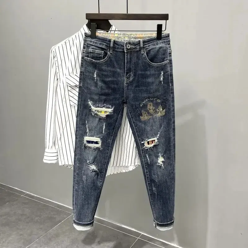 Zerrissen mit Druckjeans für Männer gebrochene Grafiklöcher Hosen lässige weiche Kpop Stylische reguläre Goth Baggy Herren Cowboyhose 240426