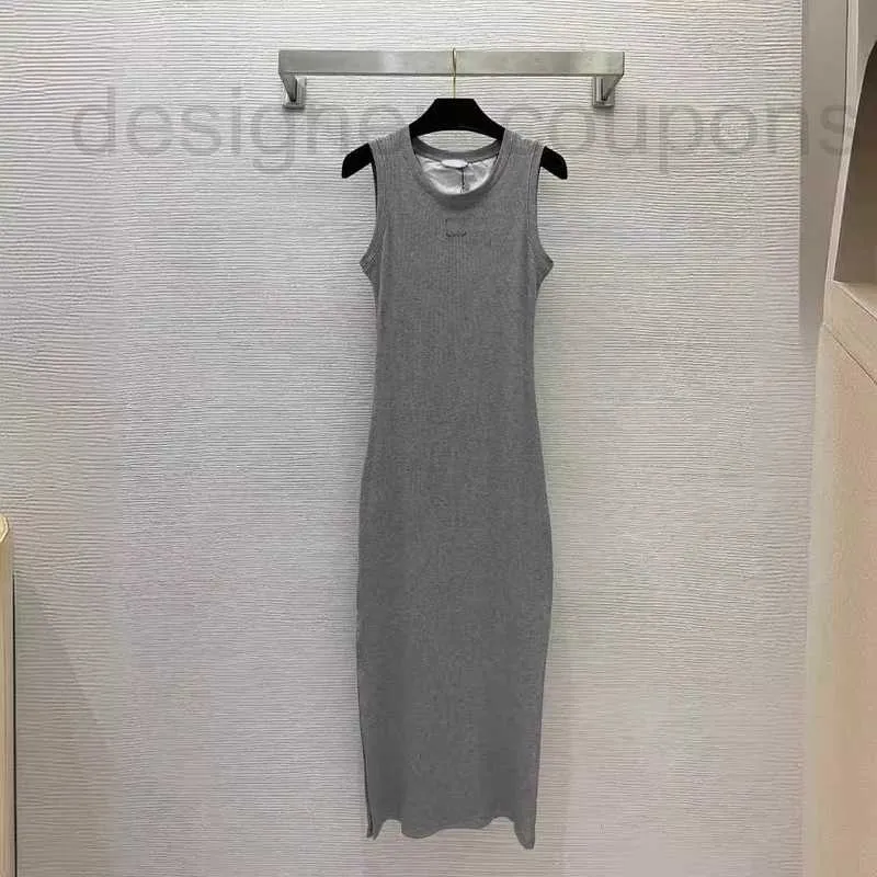 Basic Casual Dresses Designer 2024 Zomerjurk geborduurd borst logo Casual sexy mouwloze tanktop lange jurk J3T9