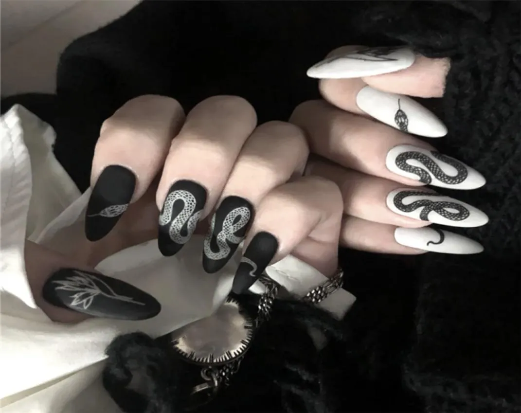 24pcsset extra långa falska naglar punk orm mönster svart vit matt falsk nagelpress på konstgjorda nagel tips manikyr verktyg hel5437554