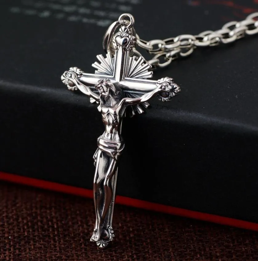 925 Crucifix catholiques argentés sterling pendentif masculin Rétro prière antique bijoux religieux3417194