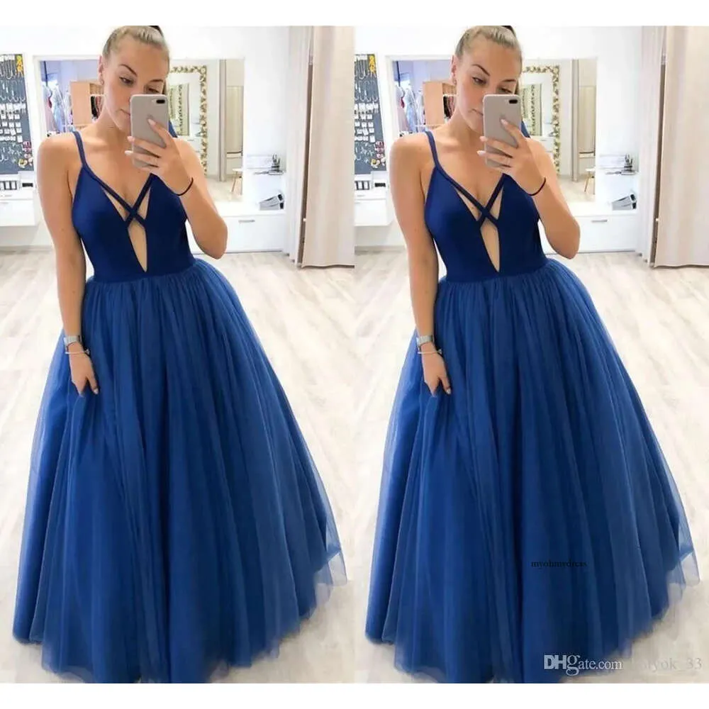 Sexy Cheap A Line Prom Long Deep V-Neck Tulle Spaghetti Strap Formal Party Evening Gowns Special Ocn Dresses Vestidos De Fiesta 0430