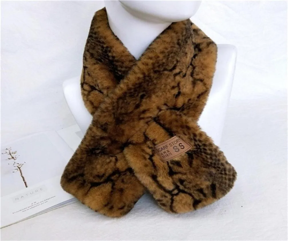 Nouveau designer hivernal Snake Snake Colar Faux Fur Scarf écharpe Femme Femmes Men extérieur Couc épais Charpes chauds enveloppes Nekwarmer Y201007676781