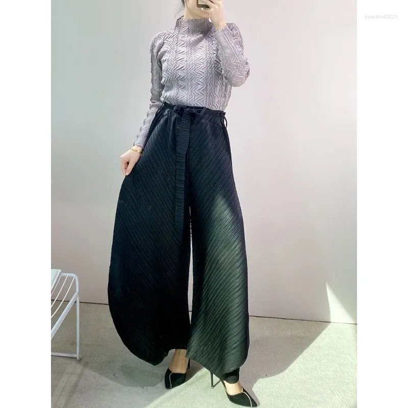 Frauenhose Miyake Plissee Plus -Größe Weitbein Frauen 2024 Korean Mode Original Design High Taille Doppelschicht mit Gürtel