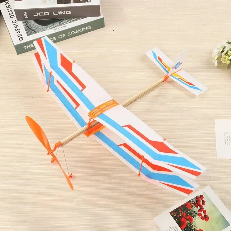 1 st skum Glider Plane Airplane Toy Rubber Band Powered Model Aircraft For Kids Outdoor Sport Children Education Gift 240430