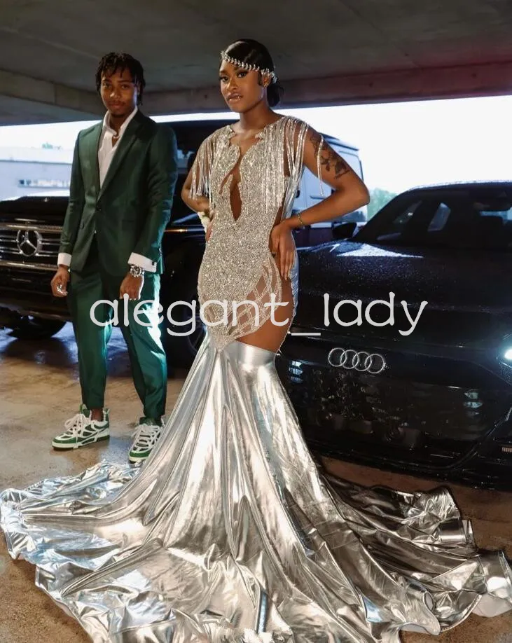 Ivy Silver Diamond Sparkly Evening Cérémonie Robes de fête pour la fille noire 2024 Luxury Crystal Sheer Prom Birthday Gala Robe