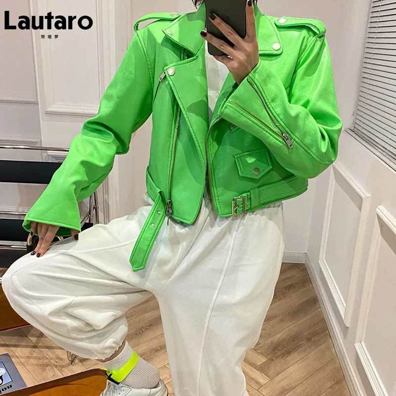 Lautaro Y2K Short Green Gecko Biker Läderjacka Långärmad dragkedja Bälte färgade eleganta ytterkläder för kvinnors mode 240428