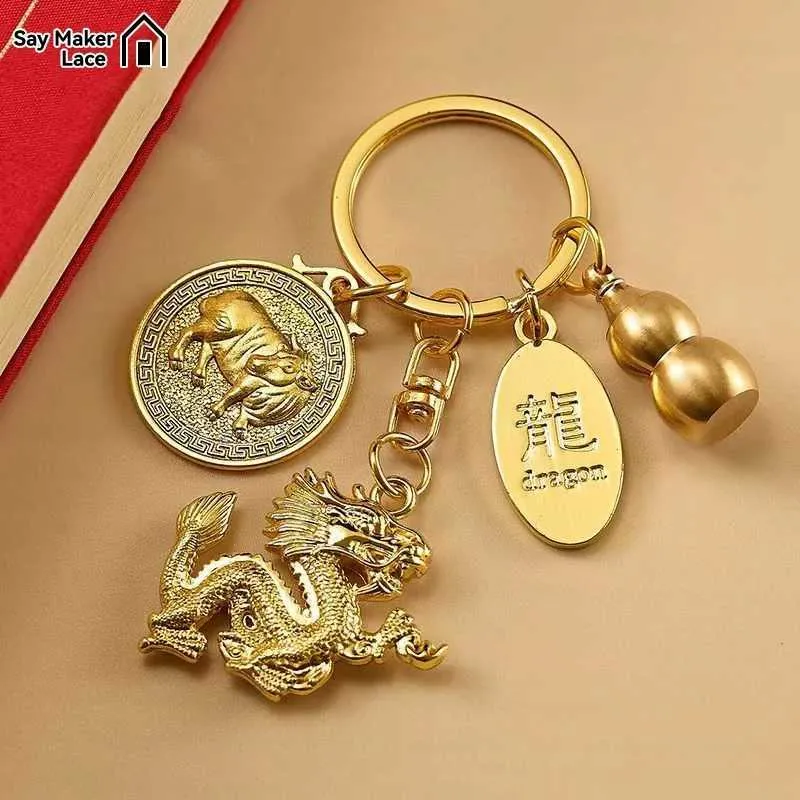 Keychains Lanyards 1 stuk pure messing Dragon Key Chain Het jaar van de Loong Zodiac Sign Gourmet Pendant Car Key Ring Backpack Charm Bag Decoratie Q240429