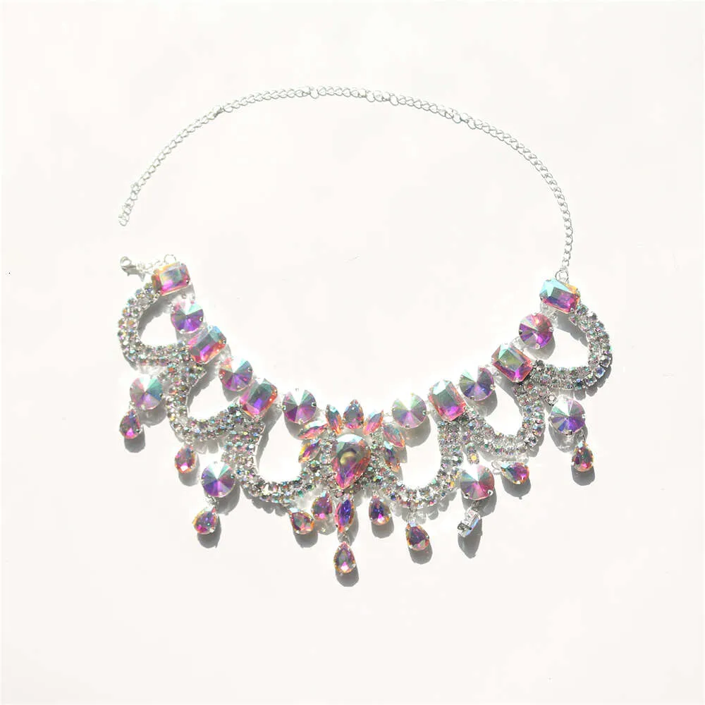 Accessori in costume alla moda Shiny Ab Crystal Set set squisito Deluxe Banquet Rhinestone Necklace Orecchini ad anello