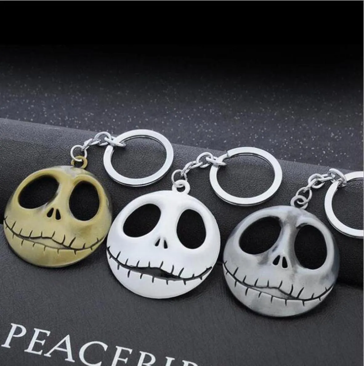 10pcslot Movie Schmuck Schädel Head Skellington Männer Schlüsselkette der Albtraum vor Weihnachten Kürbis King Santa Jack Key Ring Jewel8483586