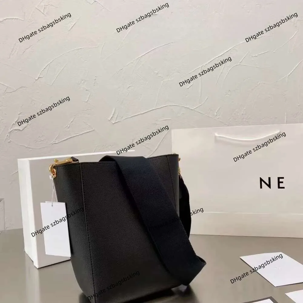 Luxury Designer Bag Women's Handbag Premium Simple äkta läder hinkväskor Nytt allt-i-en-tygväska mode en axel hög version cowhide läder crossbody väska