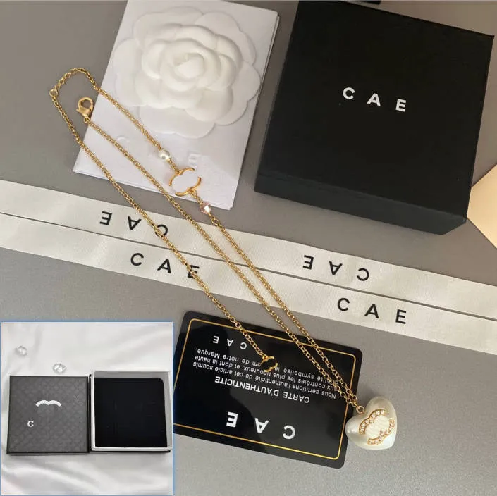 Luxus 18K Gold-plattierter Halskettenmarke Designer neuer modischer herzförmiger Anhänger Halskette mit hochwertigem Diamant-Inlay und hochwertiger Halskette Box