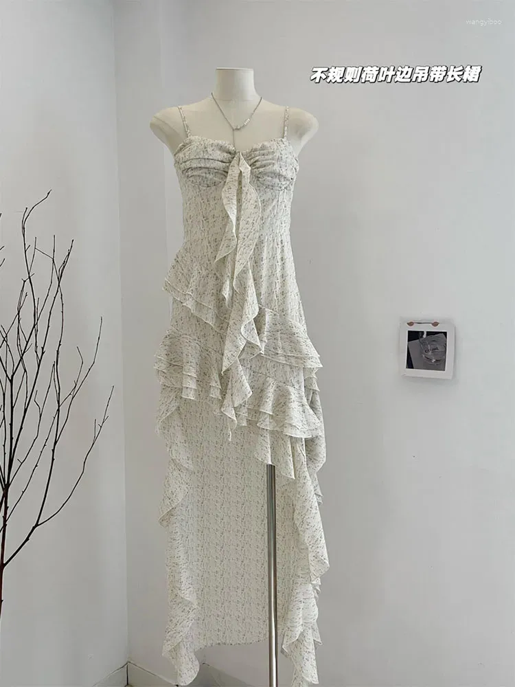 Sukienki zwyczajne Drukuj pasek spaghetti sukienka marszczenie Asymetryczna elegancka temperament seksowna beżowa suknia balowa wiosna lato