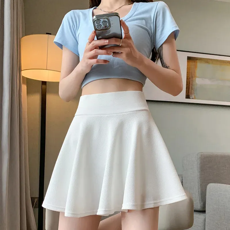 Letnie damskie spódnice moda seksowna mini elastyczna plisowane słońce dla szkolnej dziewczyny mundur koreański czarny tenis z wysokim poziomem 240426