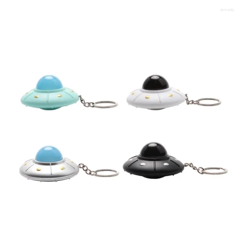 Keychains UFO Keyring Ornament Mini Spaceship Model Keychain Pendant met LED -licht