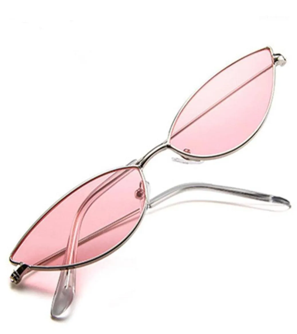 Солнцезащитные очки 2021 Симпатичные сексуальные кошачьи глаза ретро маленькие черные красно -розовые солнцезащитные очки женские винтажные оттенки для UV4009051955