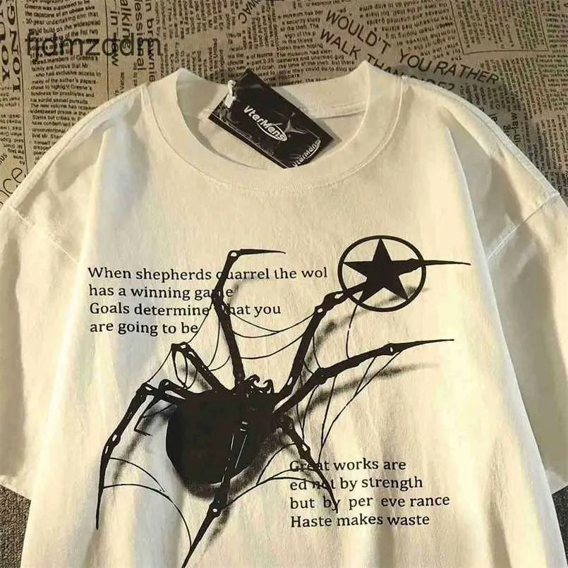 T-shirt graphique American Retro Street Spider pour hommes et femmes Summer Summer Felting College Style Couple à manches courtes Y2k 240113