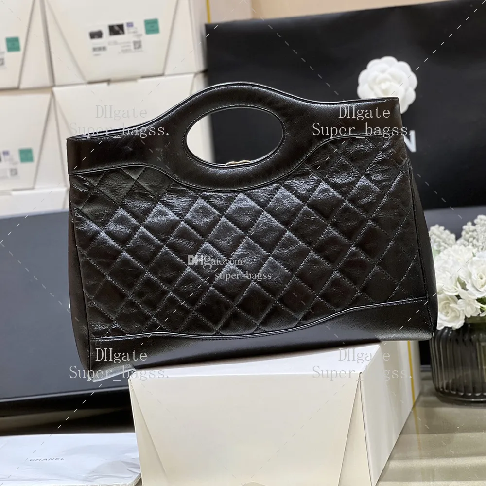 DHgate.com:10A Mirror Quality Luxury Sheepskin Hobo Bag