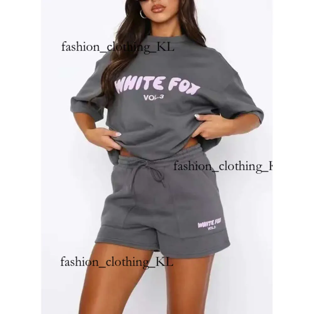 Whites Foxx Tracksuit Womens Designer T Shirt Brand Harajuku Fashion Sports And Leisure Tshirt White Foxx Hoodie Sweatshirt Hoodie Top Sweatshirt Shorts Tee 437