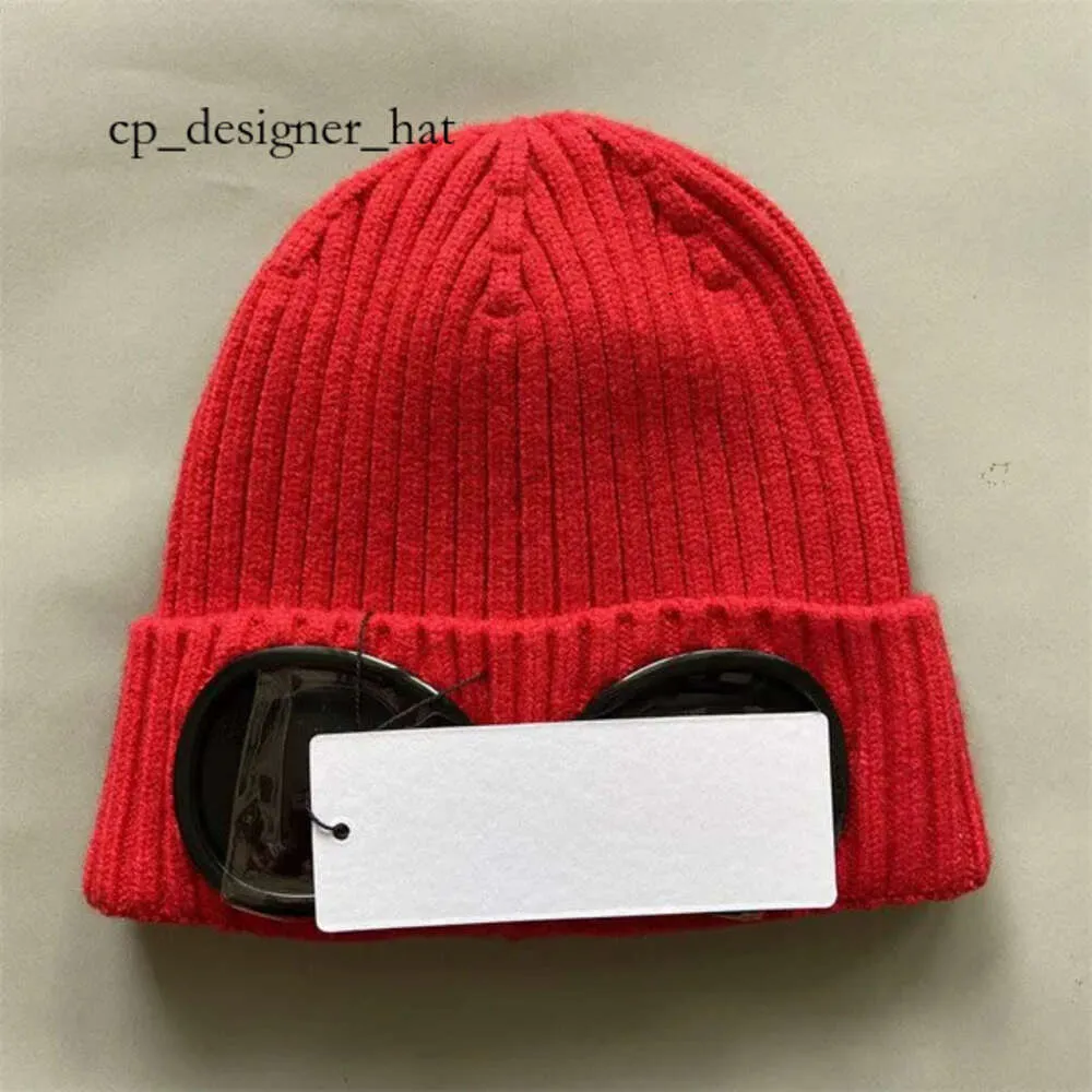 CP Comapnys Hat Designer Två linsglasögonglasögon Beanies Men CP Knittade hattar Skull Caps Outdoor Women oundvikliga vinterbönor Black Grey Bonnet 9584 1089