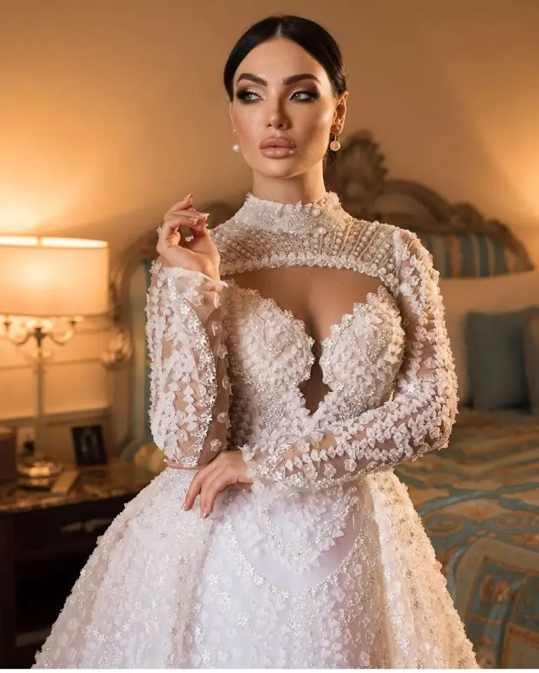 Exquisite A-line Wedding Dresses O-neck 3D Appliques Pearls Illusion Bodice Backless Sweep Train Custom Made Zipper Plus Size Bridal Dress Vestidos De Novia