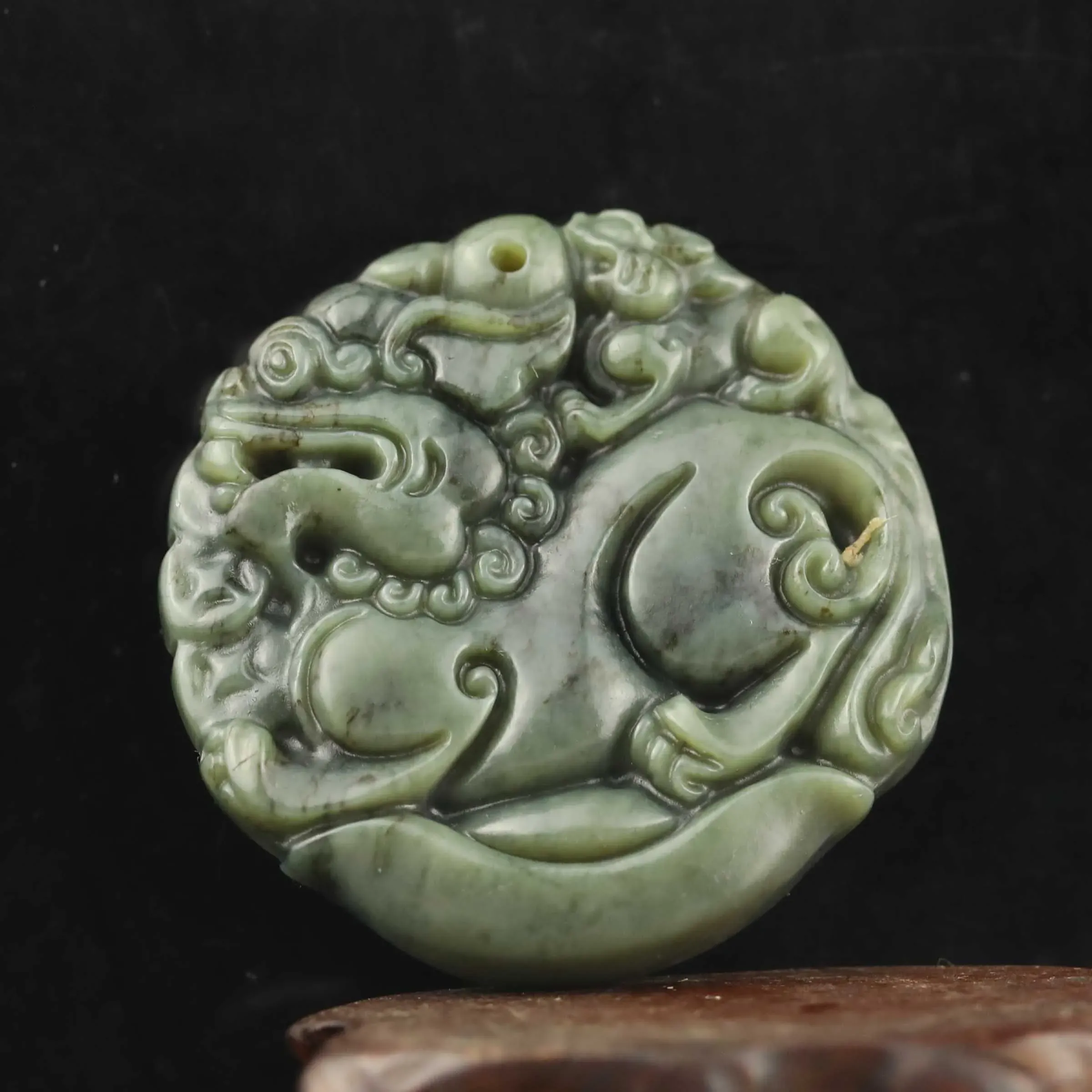 Pendants Old China Natural Hétian Jade Hand sculpd Dragon Pendant D5