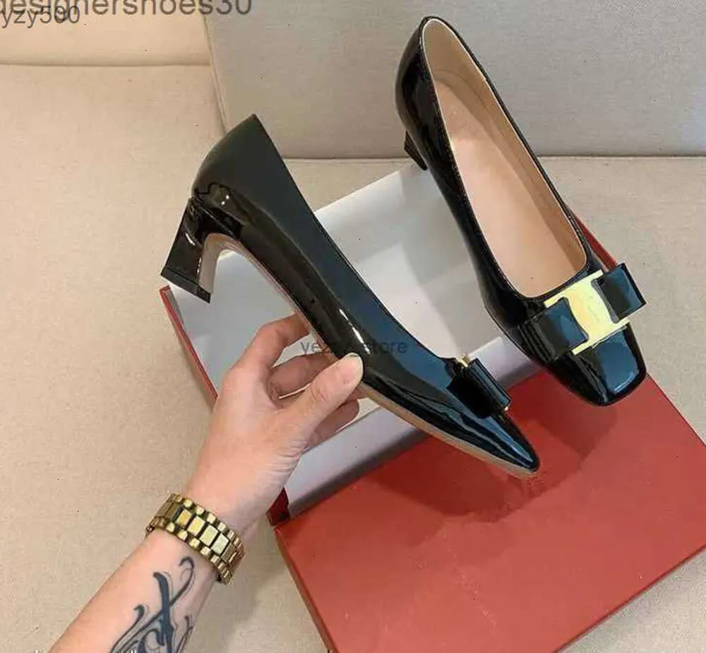 Ferragamos Flat Shoe Leather Pumps High Heels Designer ferragamos Patent Leather women woman Sandals slippers qqa I0K6 IBMP GKBS 272T FIKW GUNU 9FPX 18ZS HIQZ 1Z WTBP