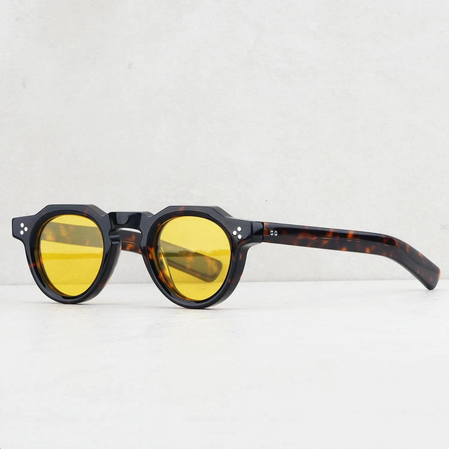 Retro Round Sunglasses - Vintage Acetate Frame, Polarized  display picture 2