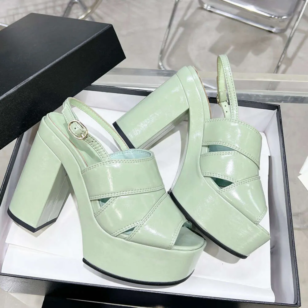 Tasarımcı Topuk Ayakkabı Kadın Tasarımcı Elbise Ayakkabı Lüks Yüksek Topuk Klasik Ayarlanabilir Ayak Bileği Pompaları Kutu 515 ile Parti Ayakkabıları