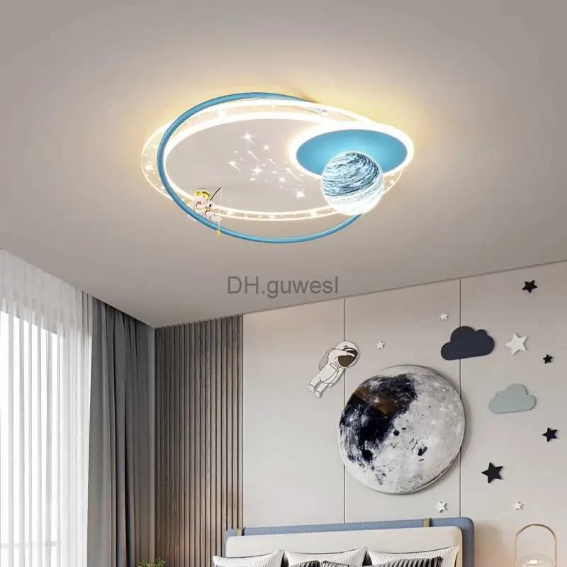 Pendant Lamps Nordic Modern Childrens Ceiling Lamp LED Chandelier for Kid Room Home Decor Creative Planet Astronaut Design Bedroom Lighting YQ240201